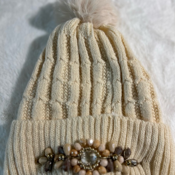 Woman beanie - Picture 3 of 3